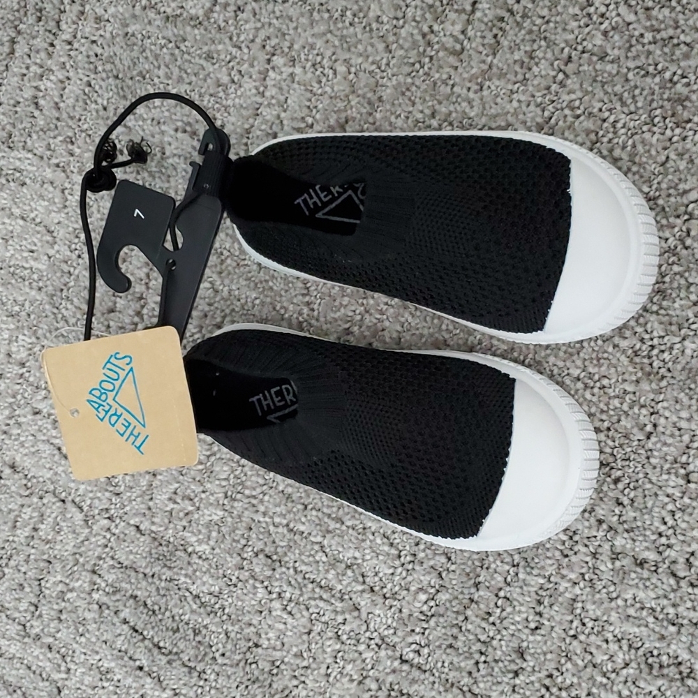 ThereAbouts 7 medium knit slip on shoe